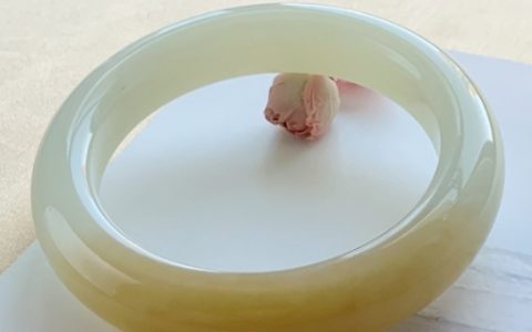 黑色的玉石叫什么玉