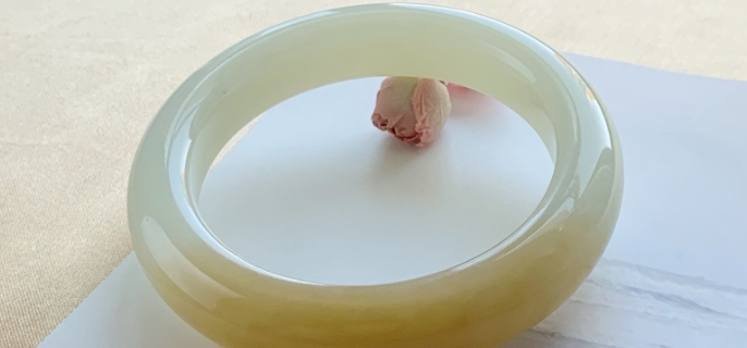 黑色的玉石叫什么玉
