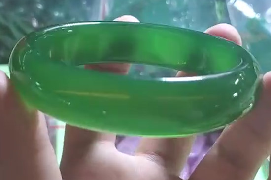 怎么辨别玉镯子的真假