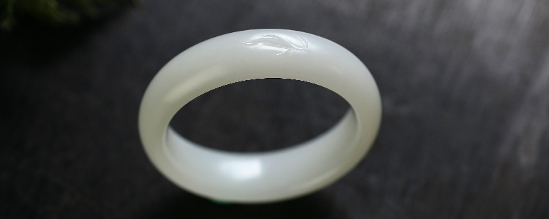 新玉镯买回来怎么处理