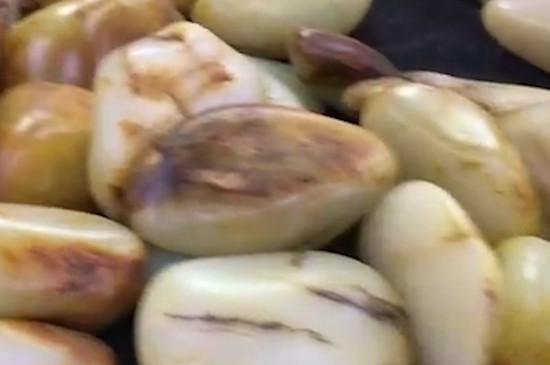原石开窗啥意思