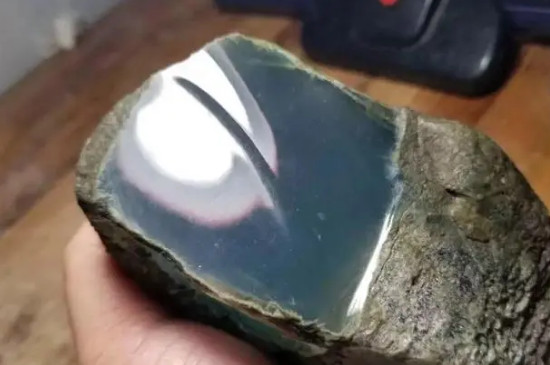 翡翠原石怎么自己在家打磨?