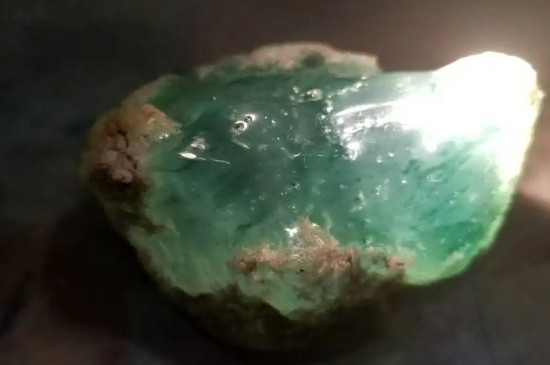 玻璃种翡翠原石价格