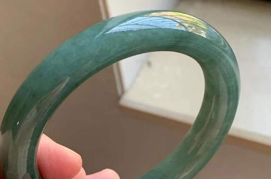 翡翠油青色的是不是最差的