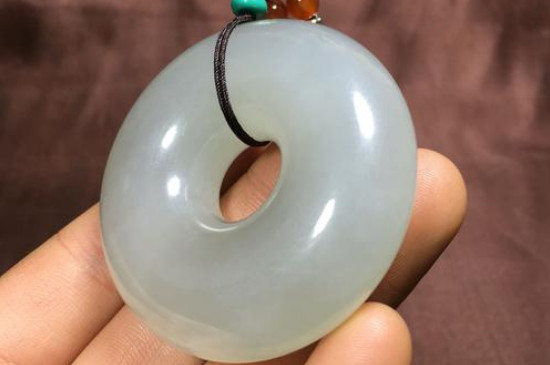 巴基斯坦玉与和田玉都有哪些区别