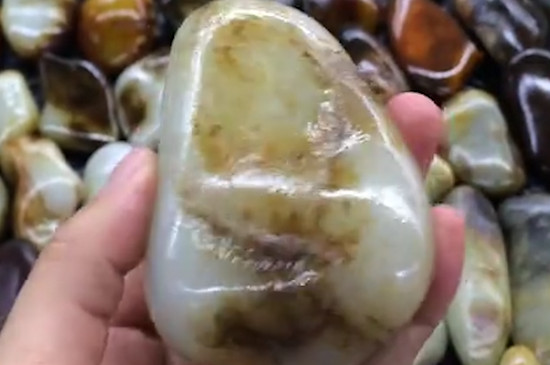 和田玉独籽和籽料的区别