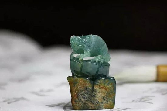 翡翠和和田玉区别