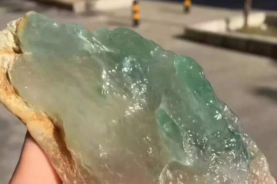 翡翠原石怎么扒皮