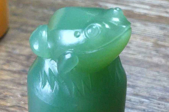凉水石与翡翠的区别