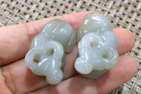 什么叫和田玉且末料