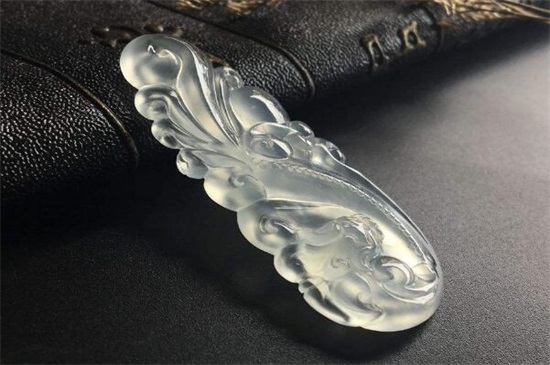 翡翠越戴越透吗