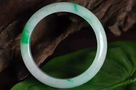 翡翠怎么鉴别