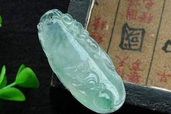 翡翠芙蓉底是什么意思