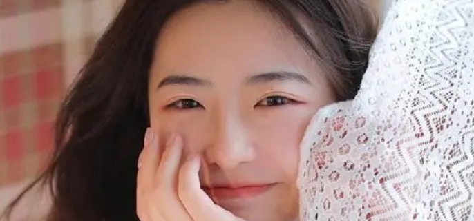 头发太短了怎么弄好看